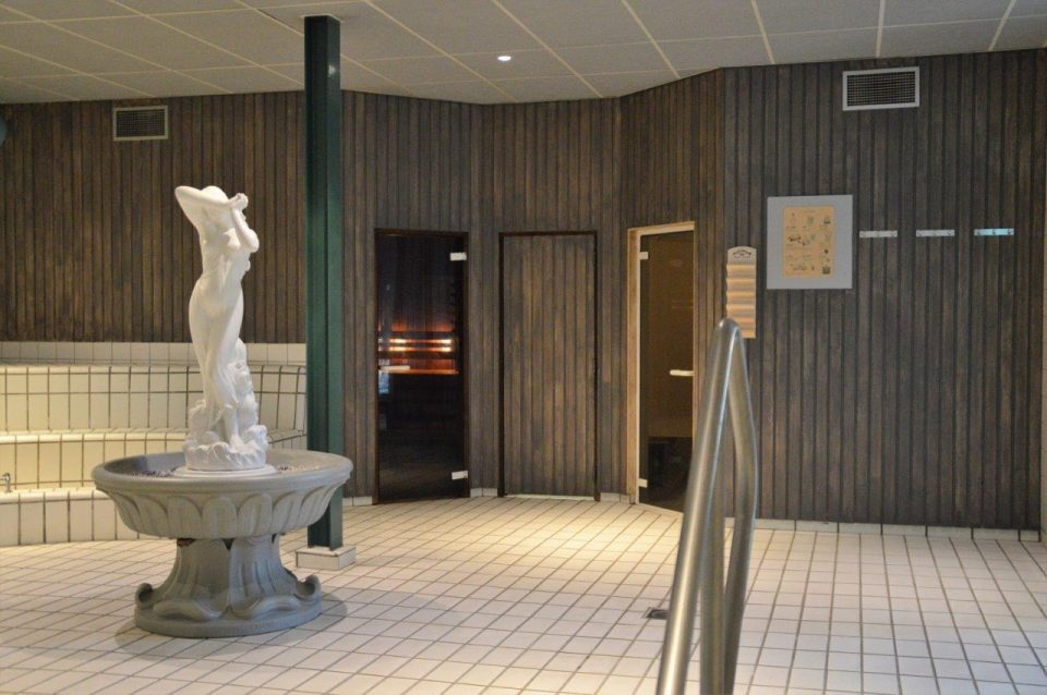 Sauna-wand-wellness_Bad-Hesselingen-Meppel_kb Sauna-wand-wellness_Bad-Hesselingen-Meppel_kb